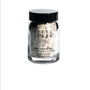 Bobbi Brown buffing grains for face
